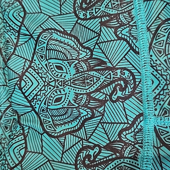 Constantly Varied Gear Junk In The Truck Capris Size Small 4-8 - Picture 3 of 7